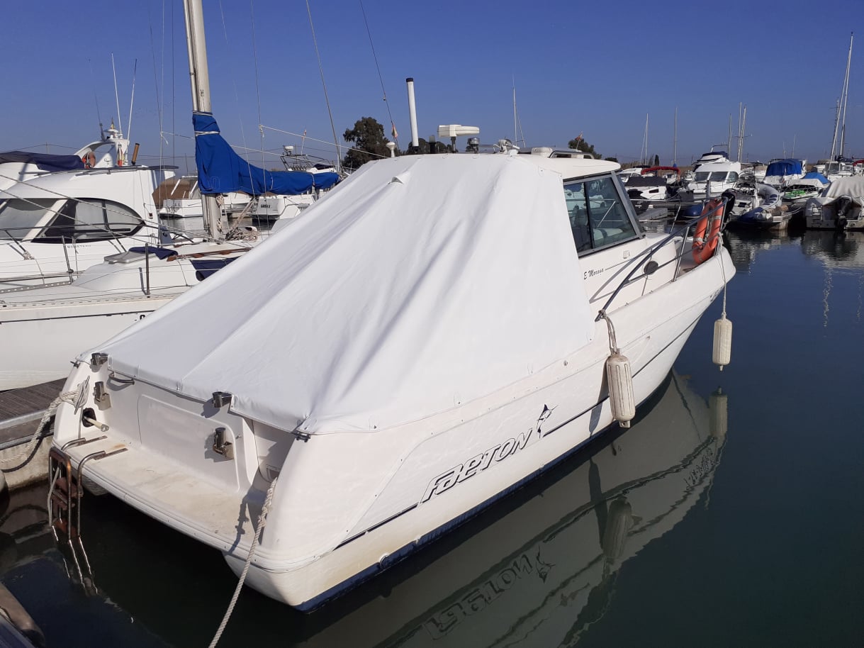 Toldo de una barca
